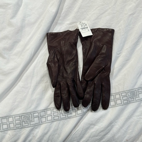 Neiman Marcus Accessories - Leather cashmere inside brown Neiman Markus  gloves